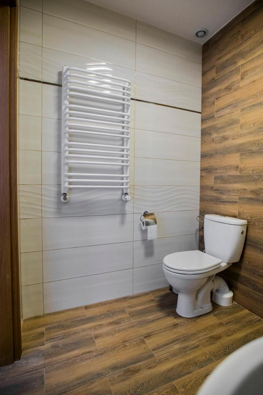 Hotel Gosciniec Ceglane Katy Dwikozy Exterior foto